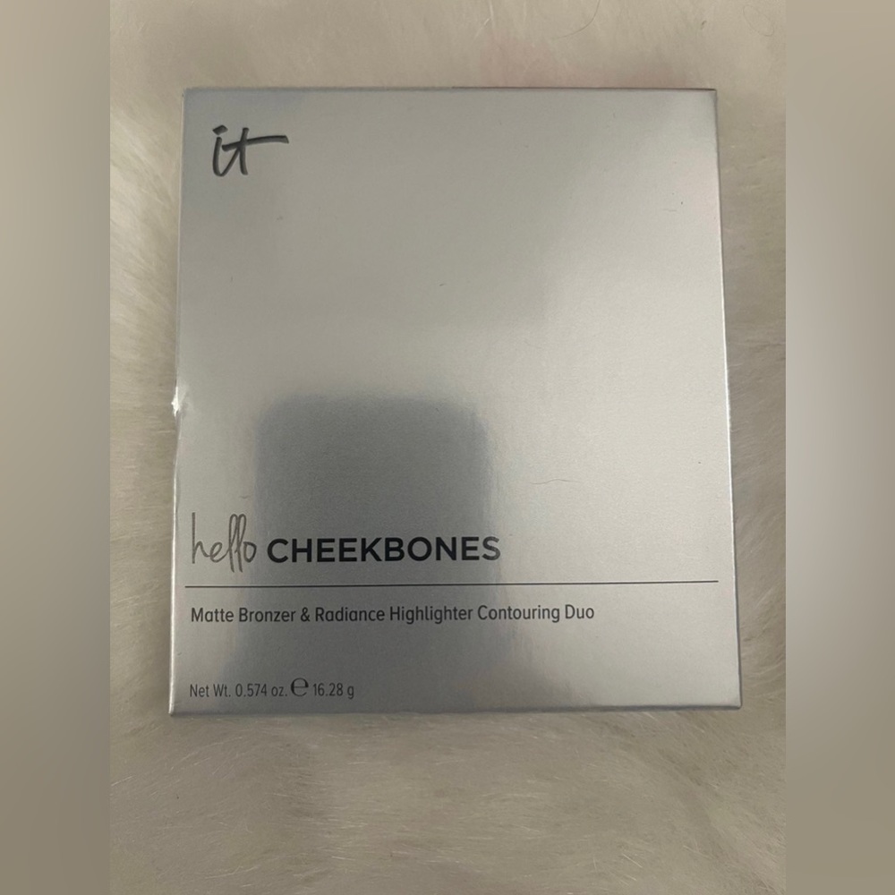 IT Cosmetics - Hello Cheekbones